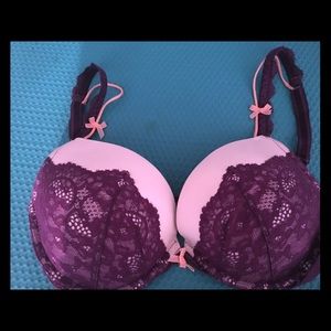 Beautiful Victoria Secret bra 34D